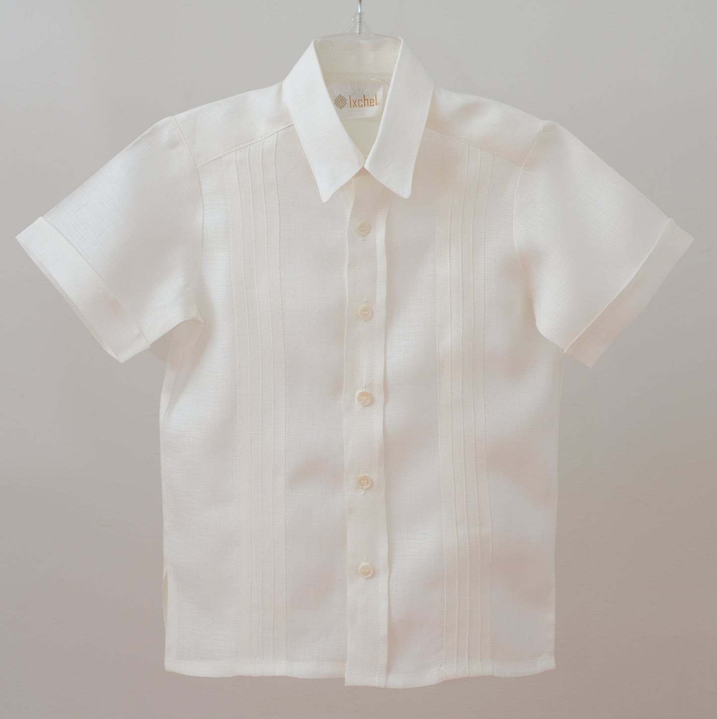 Camisa en lino manga corta con alforzas