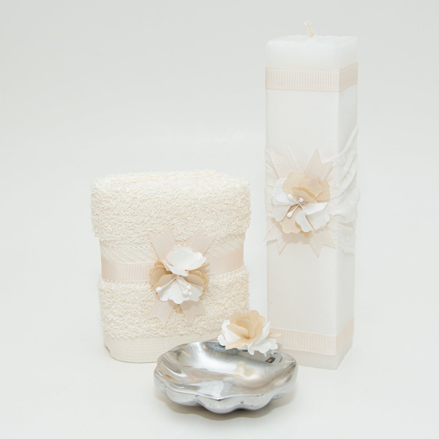 Kit de Bautizo Beige con Flor