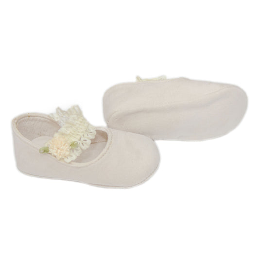 Zapatos Ceremonia Beige con Detalle Floreado