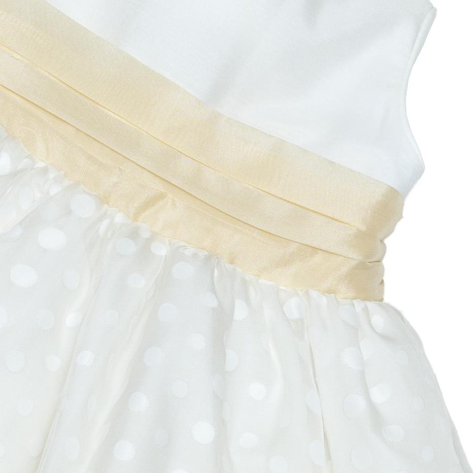 Vestido con falda de seda de bolitas