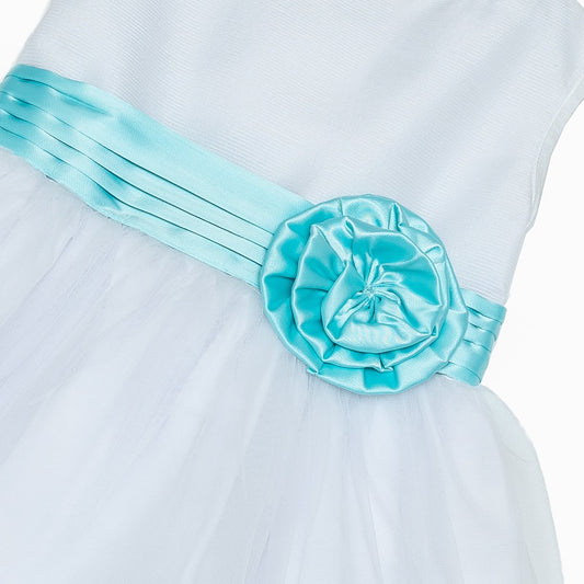 Vestido con falda tul y banda de color