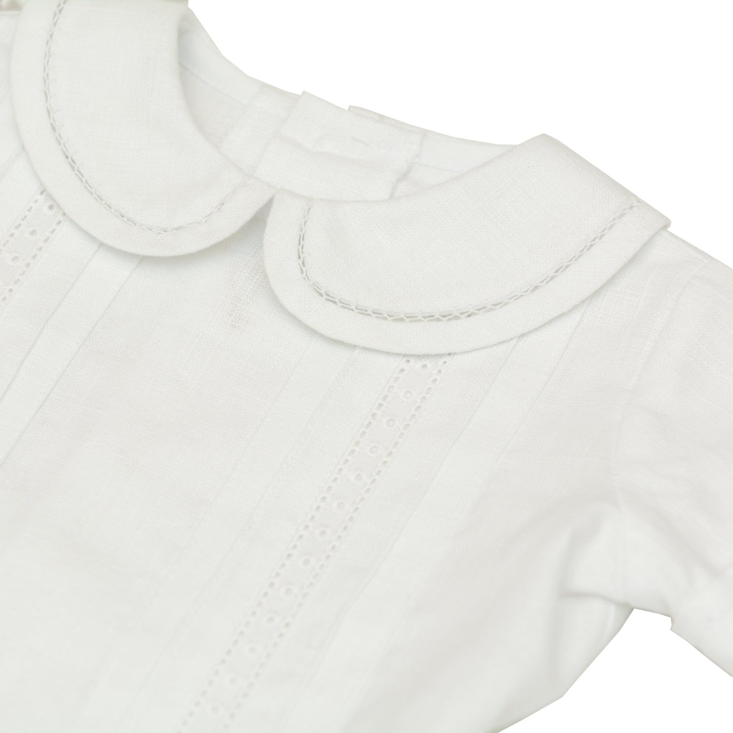Ropón lino algodón, pantalón bombacho, camisa entredos de puntos y gorro