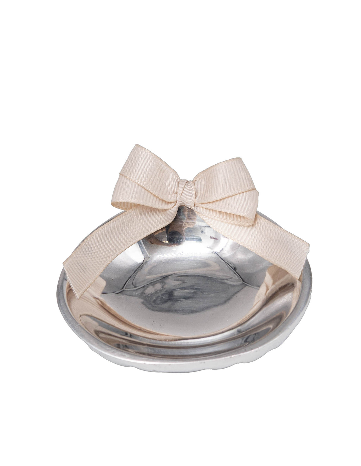 Kit de Bautizo para Niña Beige con Moño y Medalla San Benito – foto 6 de 7 – Casa Gala
